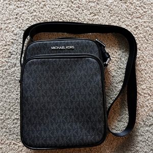 Michael Kors Crossbody bag!